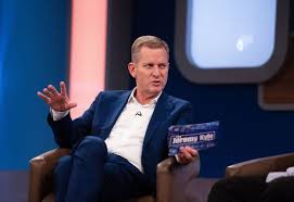 How tall is Jeremy Kyle?